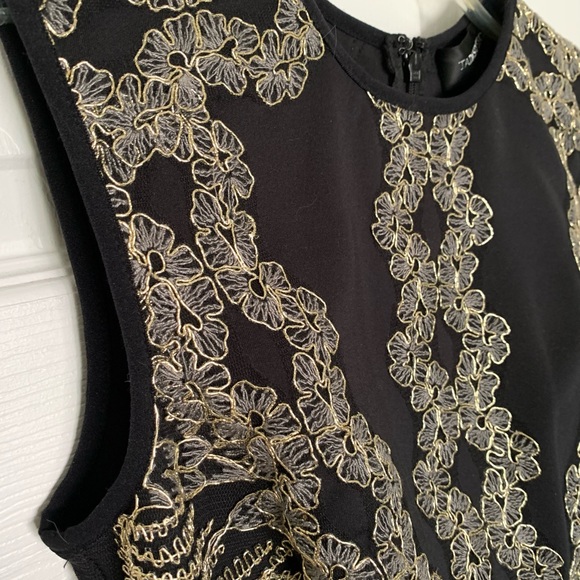 Tadashi Shoji Embroidered Cocktail Dress. 0. NWT. Black Gold Lace Bodice & Hem - Picture 3 of 15